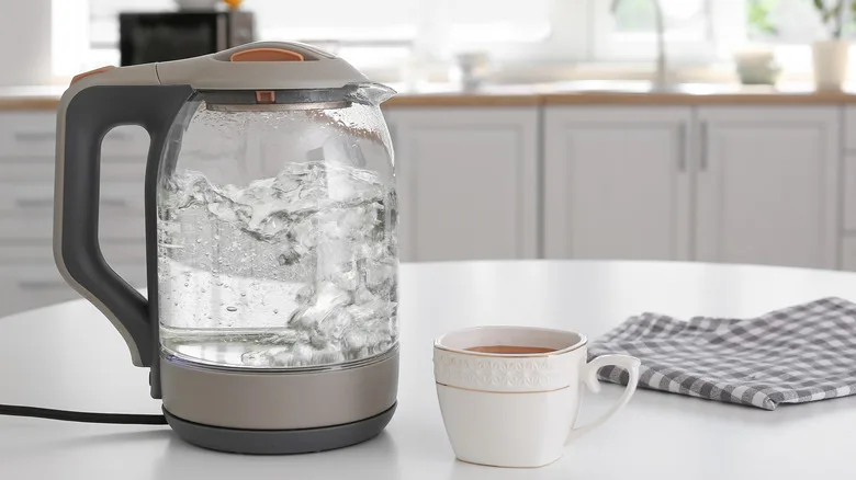 Beyond Boiling: 15 Electric Kettle Hacks for Daily Life